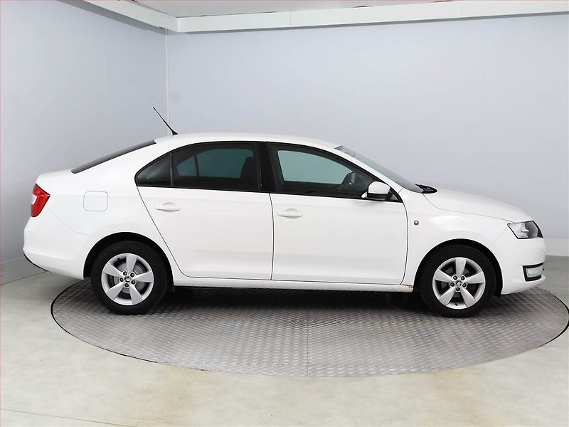 Škoda Rapid (2014) 1.2 TSI, Tempomat - fotka 6 z 15