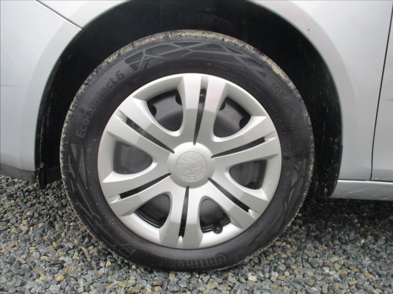 Škoda Fabia 1,2 i, digiklima, serviska, - fotka 26 z 39