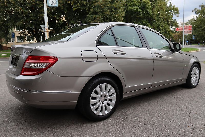 Mercedes-Benz Třídy C C220 (W204) ELEGANCE - fotka 8 z 40