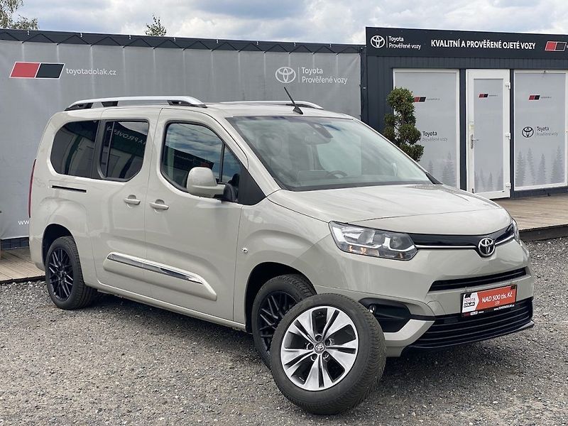 Toyota ProAce City Verso 1.2iT, ČR, Family, 7 míst - fotka 1 z 19