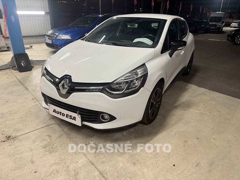 Renault Clio (2015) 1.2TCe, ČR, navi, AC, temp - fotka 1 z 3