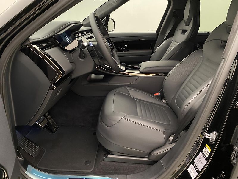 Land Rover Range Rover Sport (2026) P635 SV BLACK AWD AUT - fotka 3 z 94