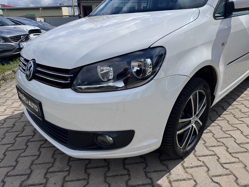 Volkswagen Caddy (2013) EDITION 30 1,6 TDI 75 KW TAŽNÉ - fotka 10 z 50