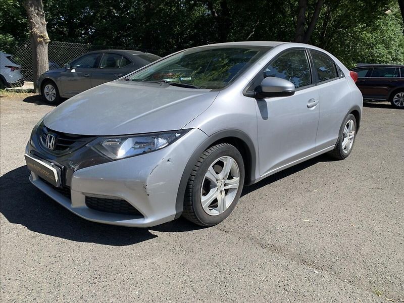 Honda Civic 1,3 i,ČR - fotka 1 z 16