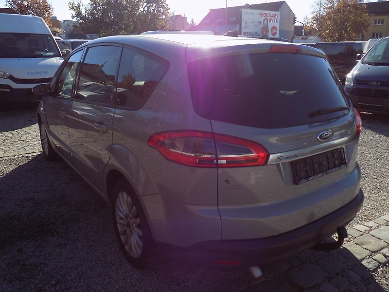 Ford S-MAX 2,0 TDCI 103 KW VÝHŘEV, TAŽNÉ - fotka 12 z 38
