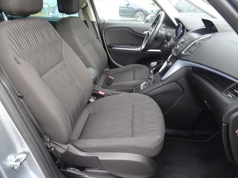 Opel Zafira 1,6 CNG Tourer Edition - fotka 18 z 31