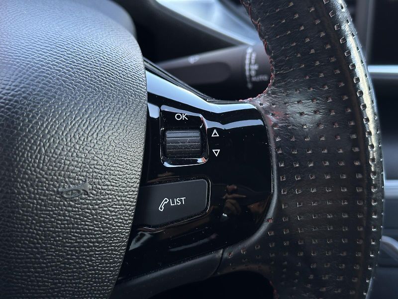 Peugeot 308 308 GTi 272PS NAVI Soundsystem - fotka 19 z 43