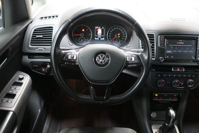 Volkswagen Sharan (2016) 2.0 TDI 135kW 4M Highline DSG - fotka 15 z 50