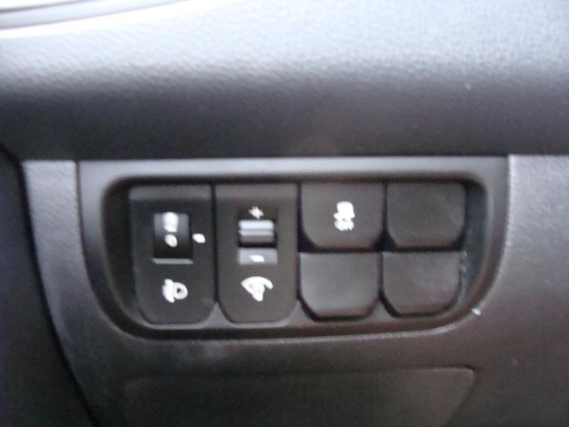 Kia Rio 1.4i, 80 kW, klimatizace - fotka 13 z 23