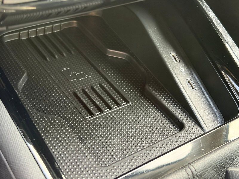 Škoda Kamiq (2025) 1.0 TSI / 85kW / TOP SELECTION - fotka 24 z 35