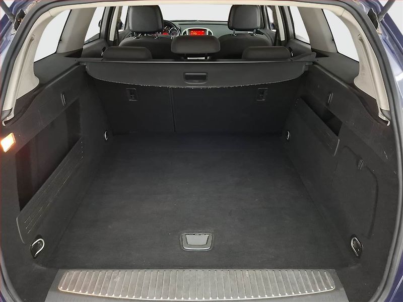Opel Astra (2011) 1.7 CDTI, po STK, jezdí dobře - fotka 13 z 15