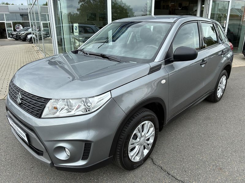 Suzuki Vitara (2018) 1,6VVT Comfort 5MT *ZÁRUKA* - fotka 2 z 18