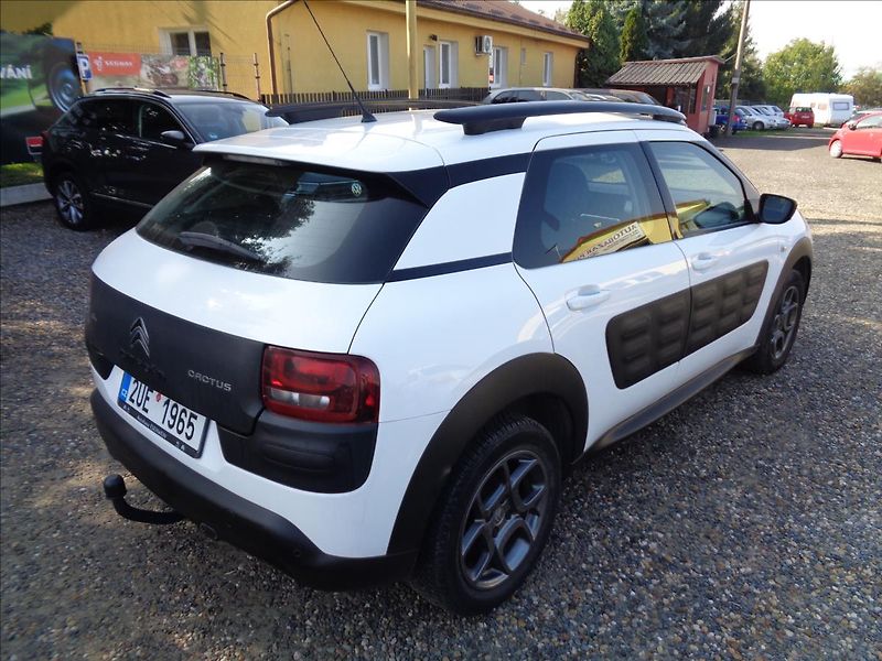 Citroën C4 1,2 - fotka 5 z 15