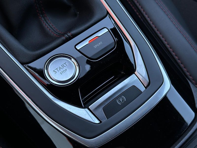 Peugeot 308 308 GTi 272PS NAVI Soundsystem - fotka 34 z 43