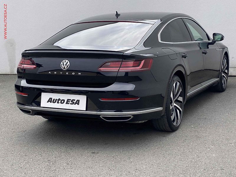 Volkswagen Arteon (2018) 2.0 TSi, R-Line, DSG, Webasto - fotka 4 z 21