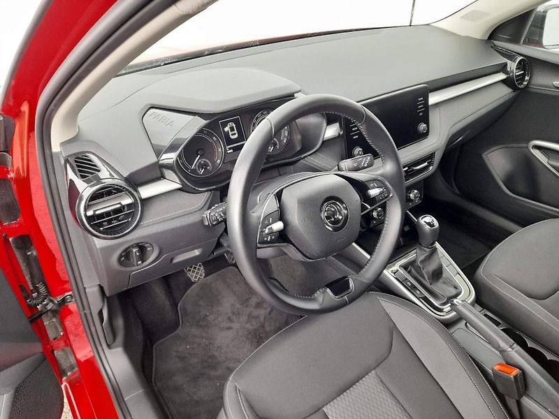 Škoda Fabia STYLE 1.0TSi 70KW 5MP - fotka 11 z 20