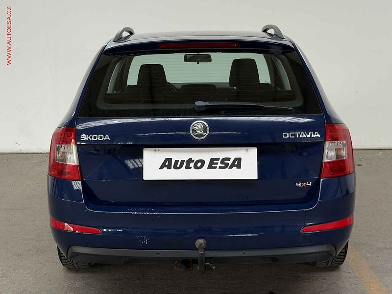 Škoda Octavia (2014) 1.6TDi 4x4, AC, výhřev sed - fotka 5 z 17