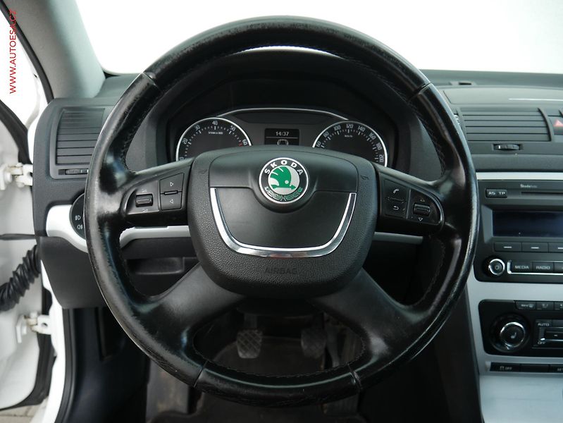 Škoda Octavia (2012) 1.2TSi, Ambition, TZ - fotka 13 z 16