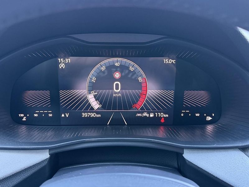 Škoda Scala (2025) 1.0TSi 85 Top Selection - fotka 8 z 16