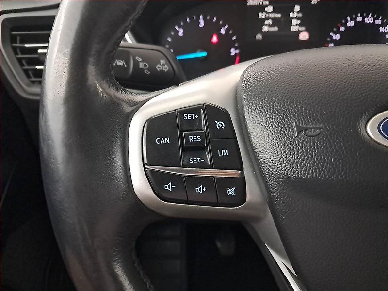 Ford Focus (2019) 1.5 EcoBlue, Navi, Tempomat - fotka 17 z 19