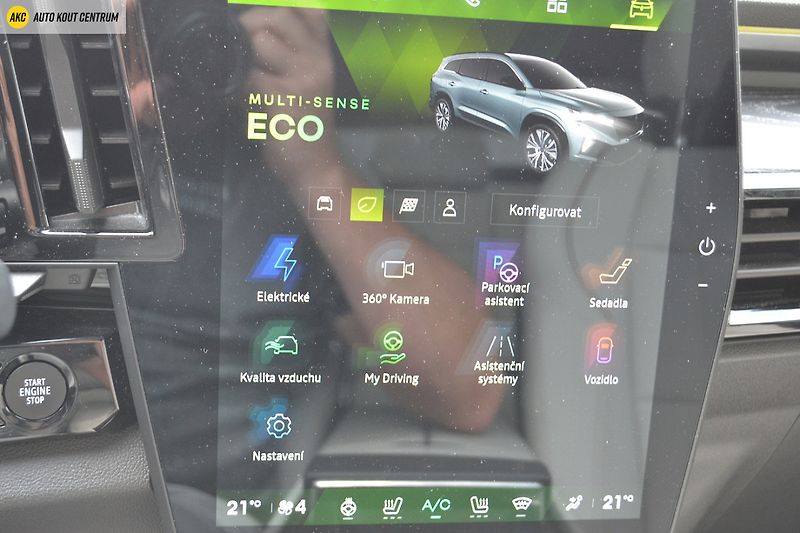 Renault Espace ICONIC E-TECH FULL HYBRID 200k - fotka 47 z 79