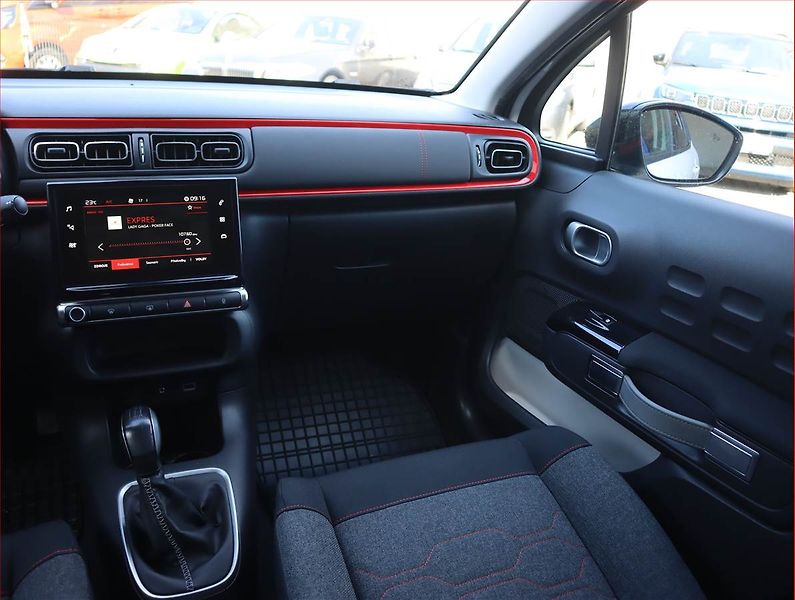 Citroën C3 (2017) 1.2 PureTech, Serv.kniha - fotka 8 z 19