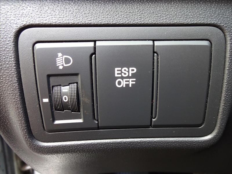 Hyundai i30 1,4i 16V 80kW LPG COMBI - fotka 36 z 46