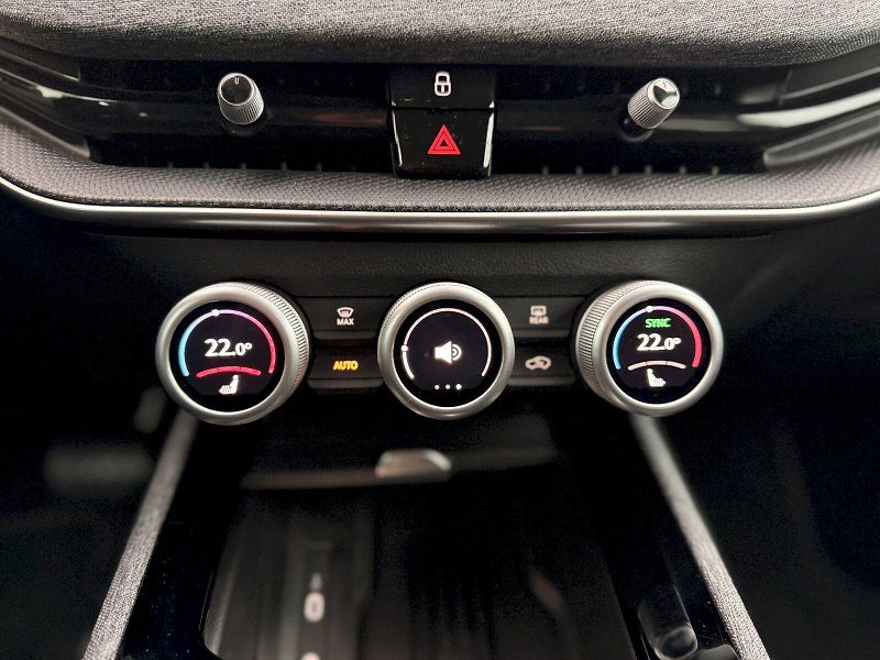 Škoda Superb (2024) COMBI SELEC TD 110/2.0 A7F - fotka 23 z 32