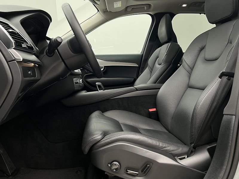 Volvo XC90 B5 AWD BRIGHT PLUS 7 MÍST AUT - fotka 3 z 50