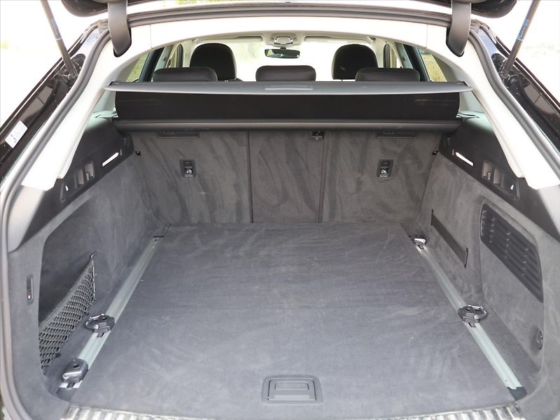 Audi A6 2.0 40TDI 150kW Aut. Sport - fotka 10 z 39