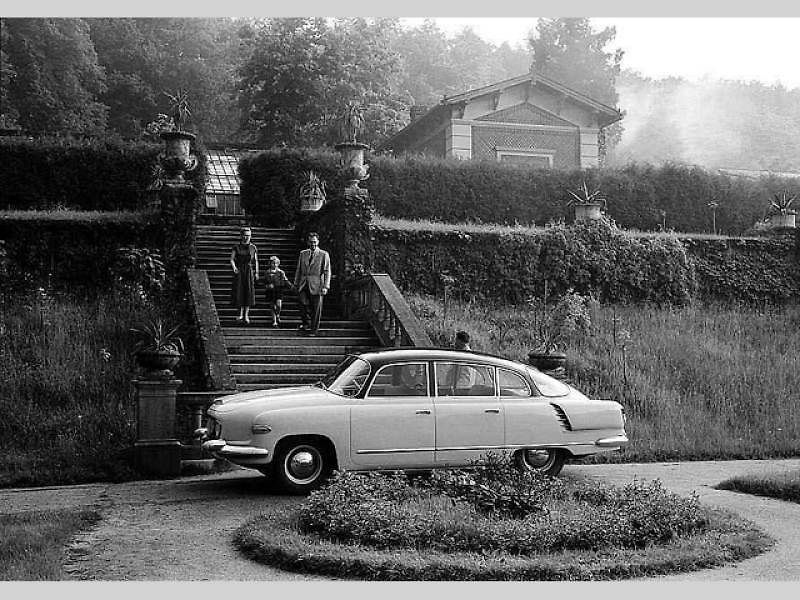 Škoda 445.