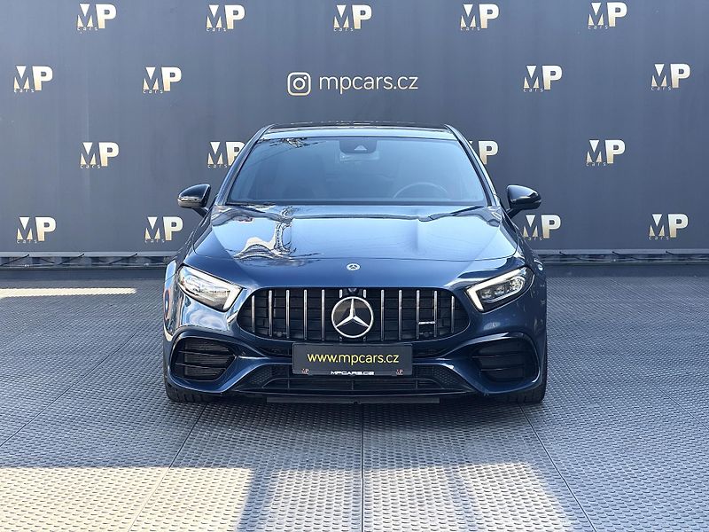 Mercedes-Benz Třídy A (2021) AMG 45 4MATIC+, MULTIBEAM  - fotka 2 z 56
