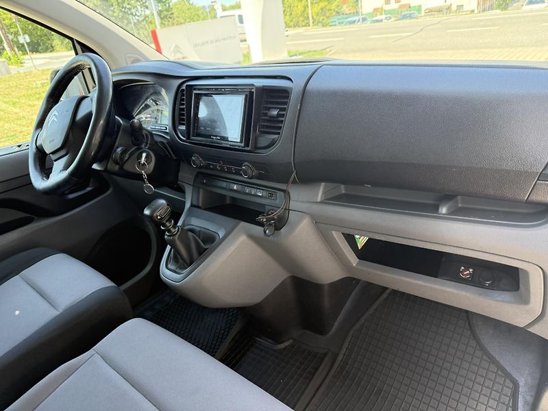 Citroën Jumpy (2019) POLOKOMBI L2 1,5HDi 120k - fotka 7 z 12