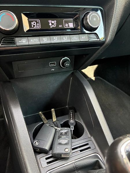 Škoda Fabia 1.0 TSi 81 kW STYLE-LED-KAMERA - fotka 29 z 29