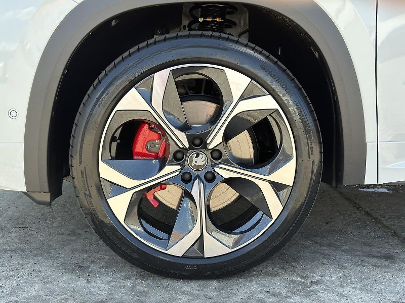 Škoda Kodiaq RS DSG 4x4 265PS Matrix-LED He - fotka 11 z 53
