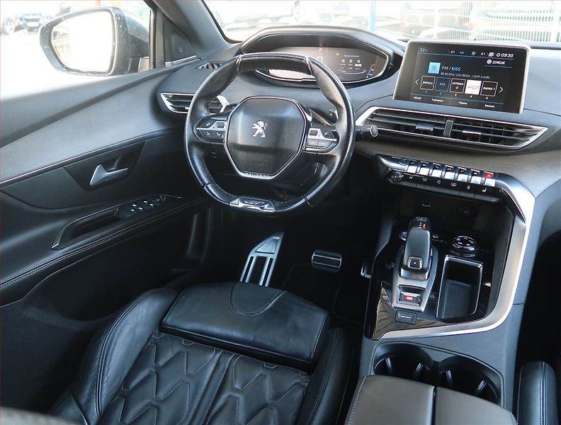 Peugeot 5008 (2018) GT Line 2.0 BlueHDi, Automat - fotka 7 z 23