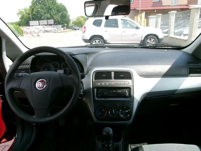 Fiat Punto (2010) 1,2i ČR 2xAIBAG ABS - fotka 10 z 24