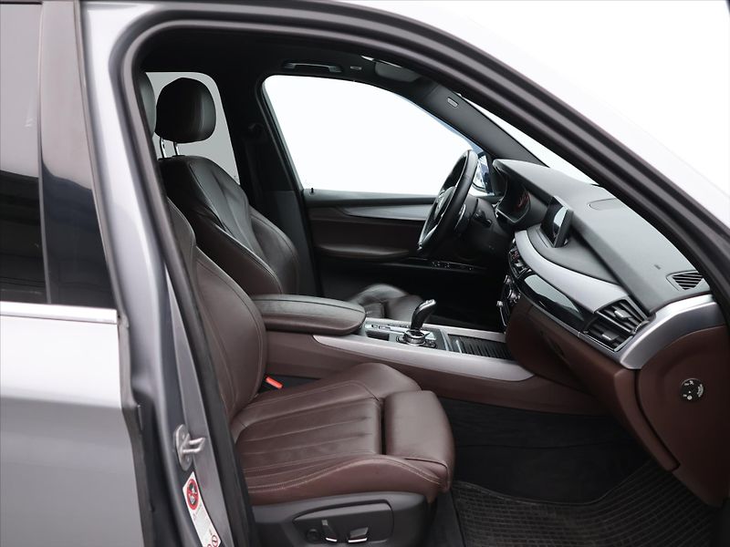 BMW X5 3,0 Xd M-paket CZ Kůže Navi - fotka 11 z 32