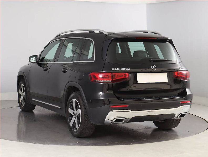 Mercedes-Benz GLB (2022) 200 d 4MATIC - fotka 4 z 26