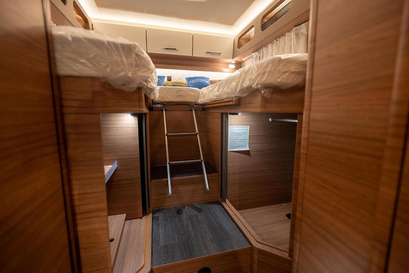 Weinsberg CaraCompact MB (2026) 640 MEG [PEPPER] EDITION - fotka 14 z 22