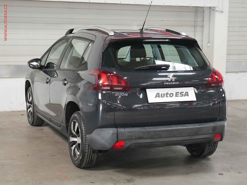 Peugeot 2008 (2018) 1.2PT, 2.maj,ČR, servis - fotka 4 z 17