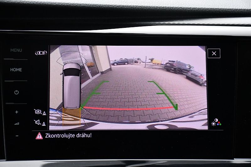 Volkswagen Multivan 2.0TDI BULLI VIRTUA DCC TAŽNÉ  - fotka 31 z 37