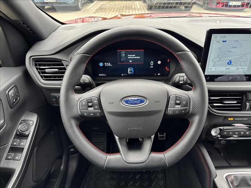 Ford Kuga 1,5 EcoBoost 111kW ST-Line X - fotka 20 z 40