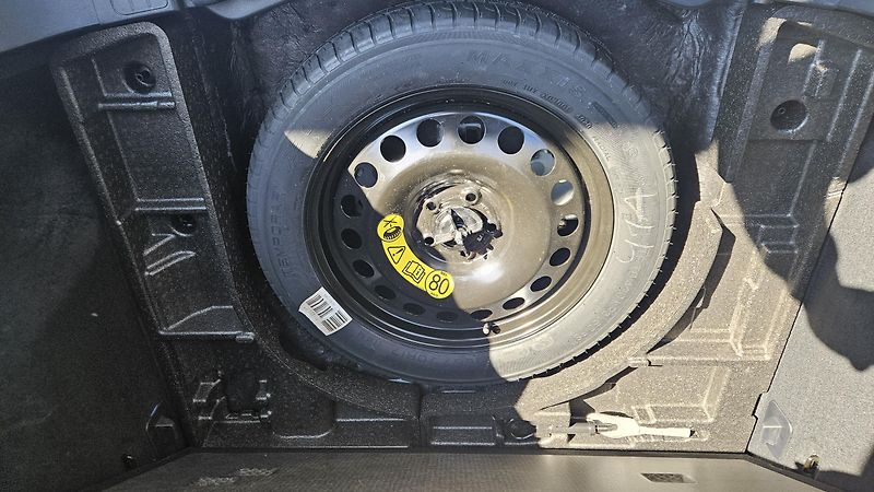 Ford Kuga (2021) 2.0 EB 140kW ST-line 4x4 AT8  - fotka 12 z 36