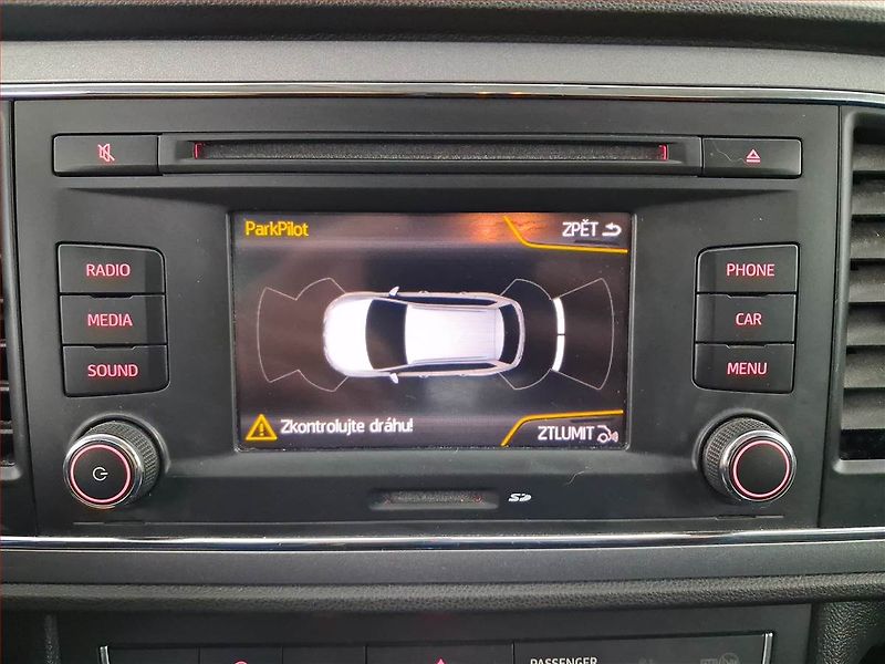Seat Leon (2014) 1.4 TSI, Tempomat - fotka 17 z 17