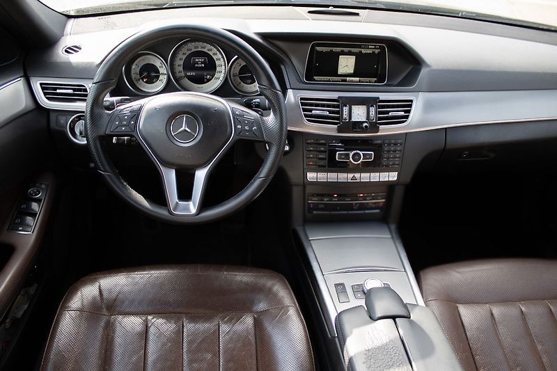 Mercedes-Benz Třídy E AMG paket, 100% stav. - fotka 13 z 45
