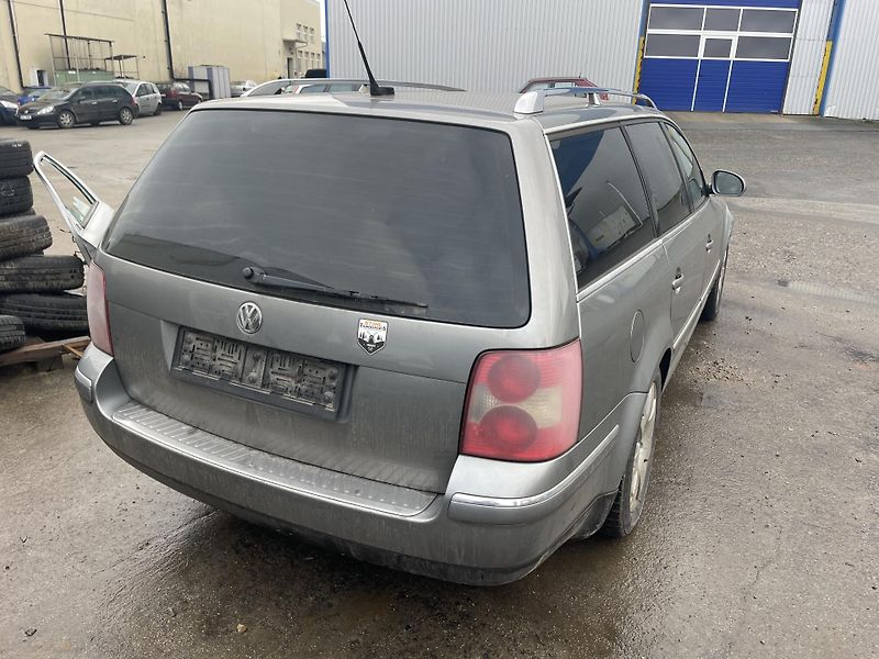 Volkswagen Passat 2.5 TDI NÁHRADNÍ DÍLY - fotka 3 z 10