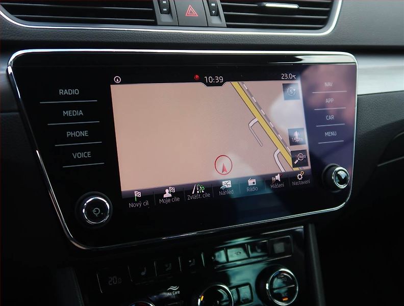 Škoda Superb (2019) Style 2.0 TDI, Automat - fotka 16 z 25