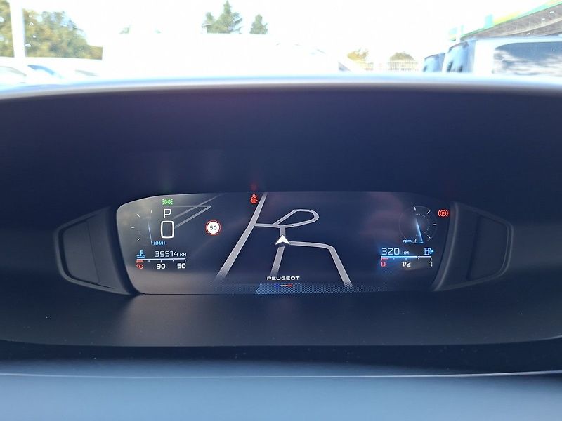 Peugeot 308 SW ALLURE 1,2 PT EAT8 - fotka 16 z 27