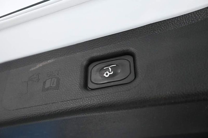 Ford S-MAX (2022) 2.0 7 Míst 140 KW LED SONY ACC - fotka 30 z 41